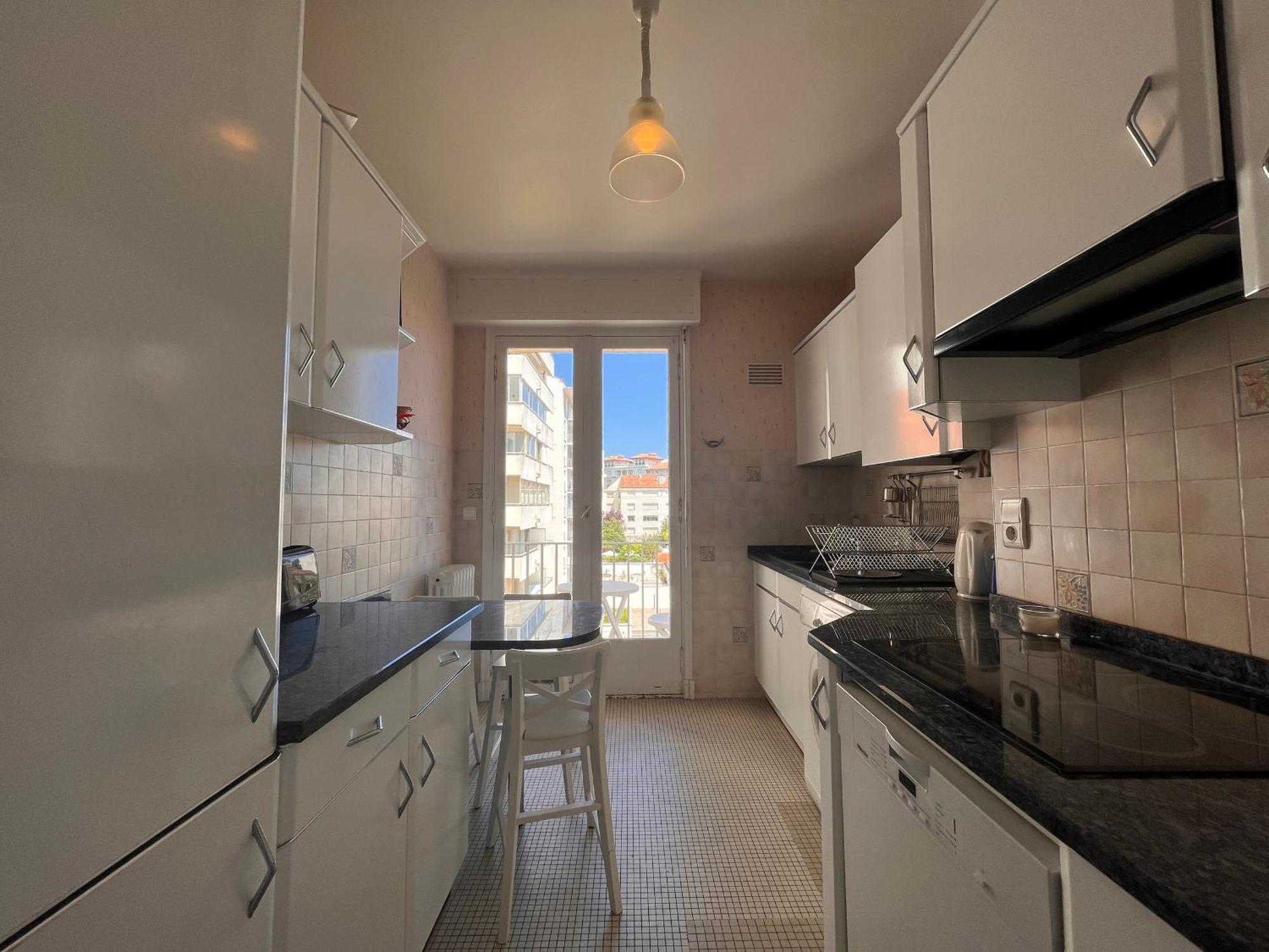 Appartement Lumineux, Proche Plage, Balcon, Parking, Wifi - Fr-1-239-962 Сен-Жан-де-Люз Екстер'єр фото